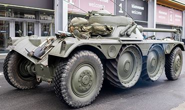 Tank EBR Panhard exposé par le Musée des Blindées de Saumur sur Retromobile