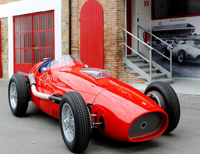 Voiture Ferrari ayant participé au GP de Grande Bretagne 1952