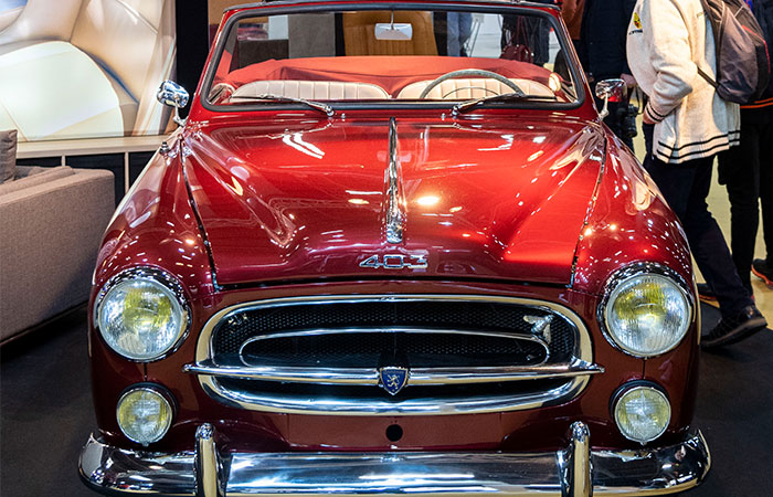 A Peugeot 403 cabriolet on show at Rétromobile